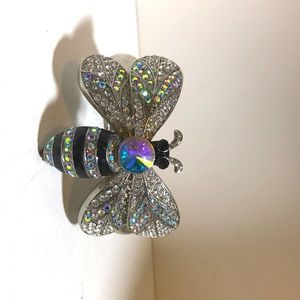 Bee stone hinged  bracket